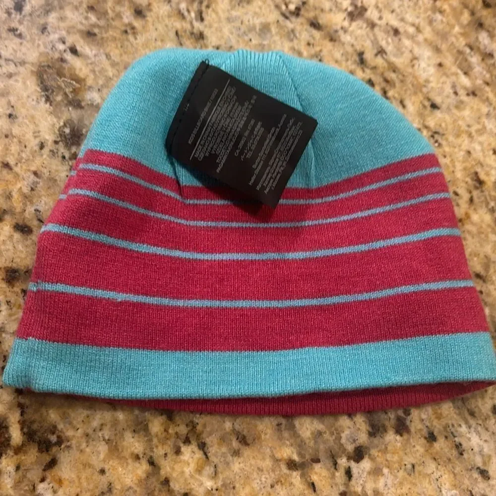 Burton reversible toddler winter hat ❄️